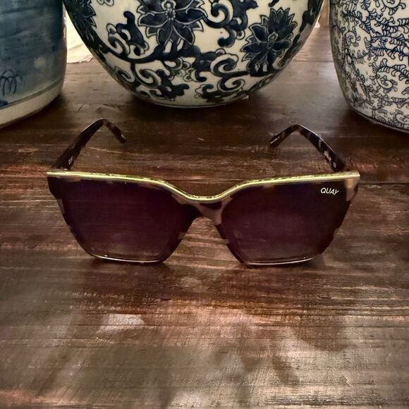 ⭐️Quay Australia Level Up 51mm Square Sunglasses in Milky Tortoise Gold edge